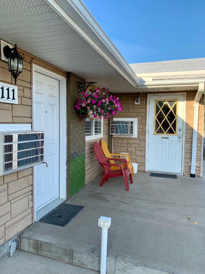 Westway Inn Motel Neepawa Eksteriør billede
